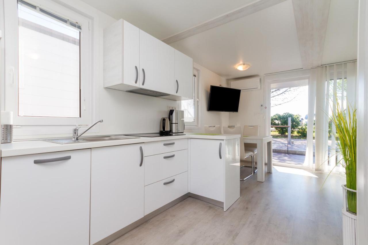 Bamboo Floating House Portoroz Apartment ภายนอก รูปภาพ