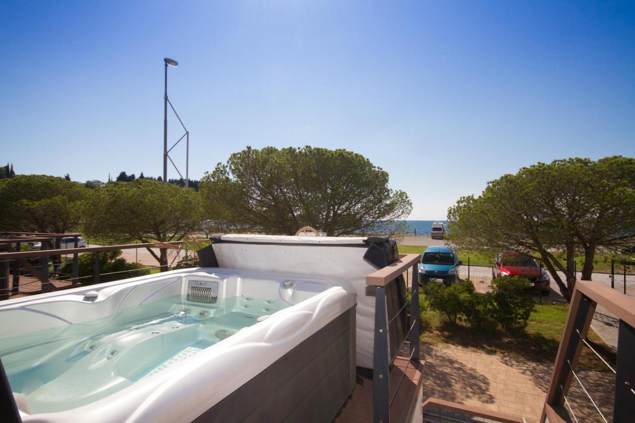 Bamboo Floating House Portoroz Apartment ภายนอก รูปภาพ