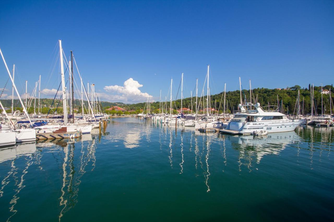 Bamboo Floating House Portoroz Apartment ภายนอก รูปภาพ