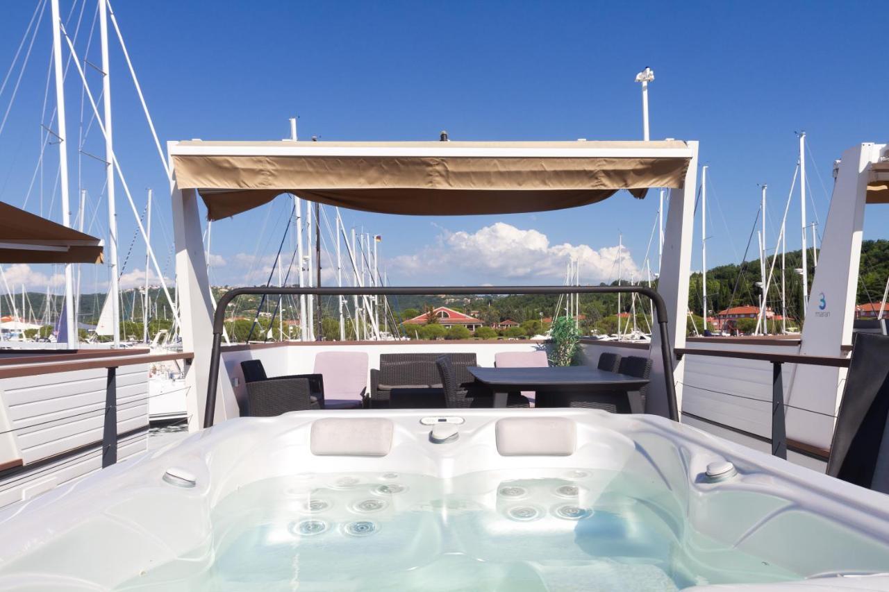 Bamboo Floating House Portoroz Apartment ภายนอก รูปภาพ