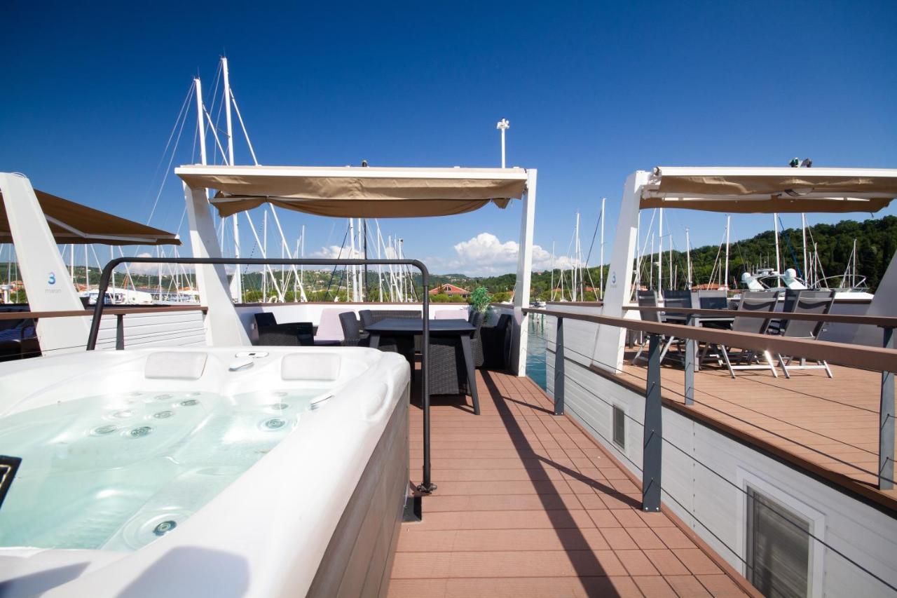 Bamboo Floating House Portoroz Apartment ภายนอก รูปภาพ