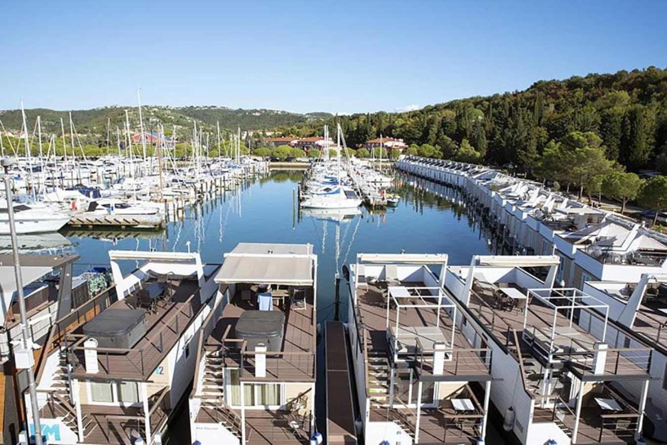 Bamboo Floating House Portoroz Apartment ภายนอก รูปภาพ